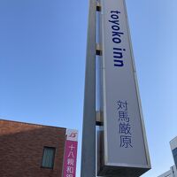 道路側に立っています。