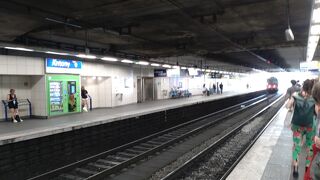 平日夕方は大混雑