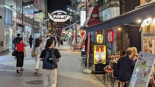 アメ横を歩いていたら、気が付いたら「上野中通り商店街」を歩いていたということが有ります。