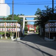 青森市発祥、歴史ある神社なのよ