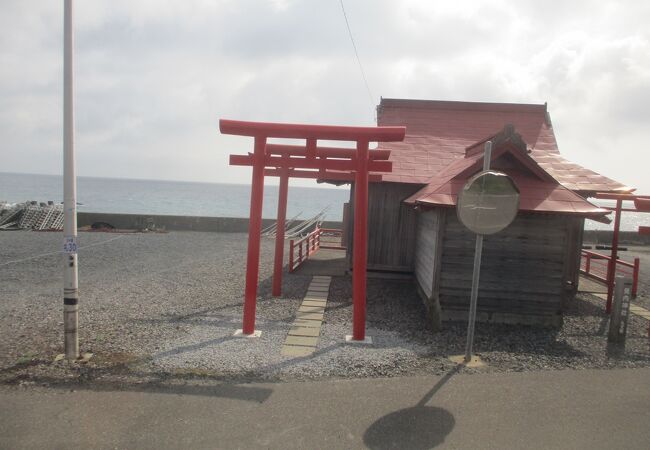 海側が建物正面になっていました