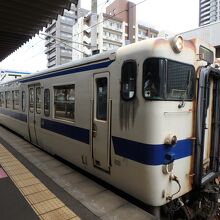 西小倉駅からはこの列車に乗って移動します