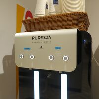 給水機には炭酸水もあり