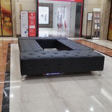 エレベーターホール　入口