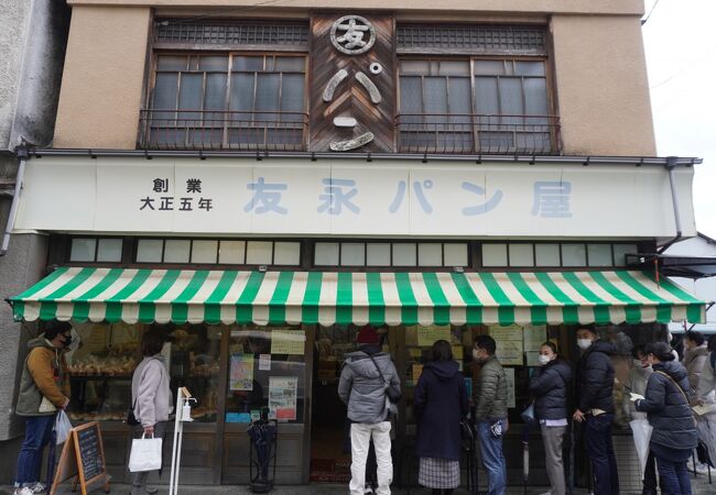 ちょっとした怪物的なお店