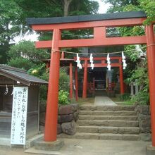 元鶴岡八幡宮 (芥川龍之介旧居跡)