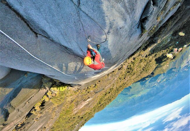 ヴィア・フェラータ (Via Ferrata)