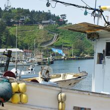 義経寺の全景が