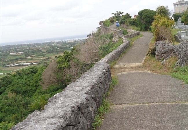 石垣しか残っていませんが景色はとても良かったです