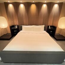 スイートルームのベッドルームの写真。寝心地がよい