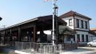 土日祝のみ開館