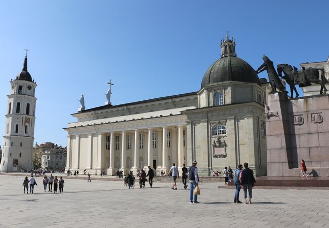 大聖堂前の大きな広場