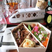 “スペーシアＸ スペシャル弁当”3,300円