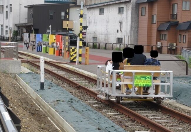 秋田犬の里 手こぎトロッコ