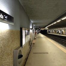 アヴェニダ駅ホーム