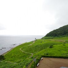 日本海を望む斜面にある千枚田。やっぱり絶景ですよね。
