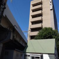 東北新幹線の高架に隣接