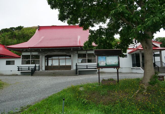 大きめのお寺です。