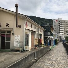 土肥海水浴場 (屋形海岸)