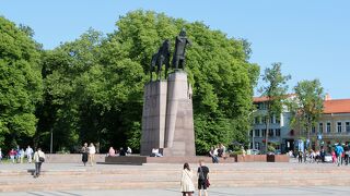 リトアニア大公国の創始者ゲディミナスの像