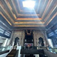 美しすぎるロビー