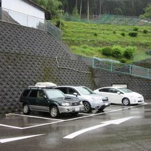 観光用に駐車場が整備されています