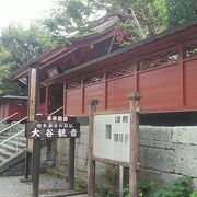 弘法大師が岩壁に千手観音を彫ったのが大谷寺の始まりだそうです。