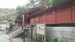 弘法大師が岩壁に千手観音を彫ったのが大谷寺の始まりだそうです。