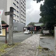 熊本城のそばにあります