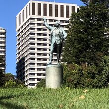 キャプテンクック像