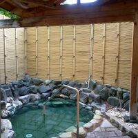 貸切風呂の露天です。