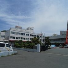 ヤクルト本社湘南化粧品工場