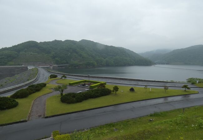 御所湖畔に広がる岩手県立の自然あふれる公園