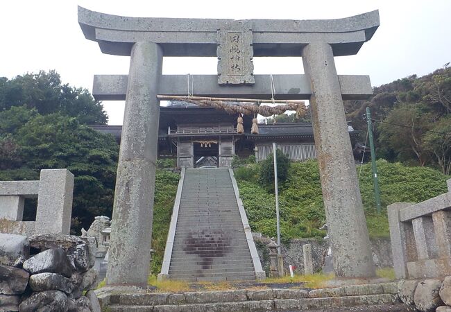 加部島にある佐用姫伝説が残る歴史のある有名な神社です。