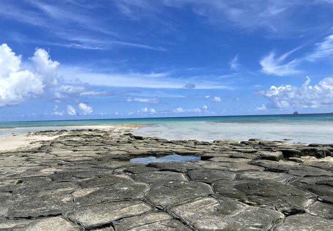 奥武島の畳石