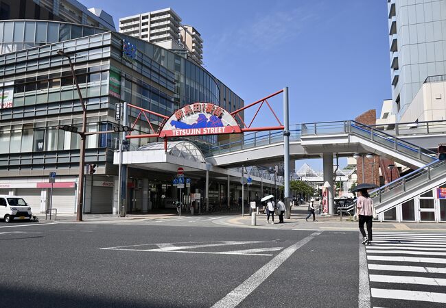 震災後に再開発された商店街