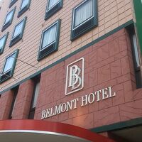 浅草橋駅前から少し東側へ入ったところにあります。