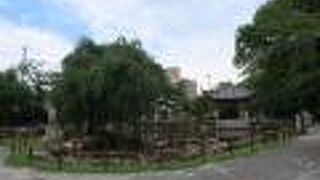 杭州門が建っています。