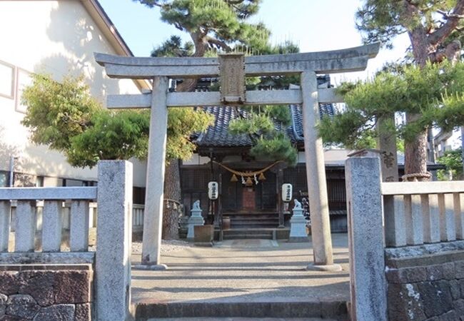 菅原道真を祀る神社でも天満宮とは呼ばない？