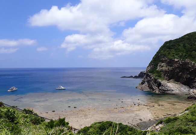 座間味島の数有る展望台で一味違う雰囲気の場所です！