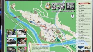 開湯は大正時代。黒部川上流の黒薙温泉から７kmも引湯しています
