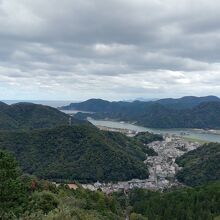 大師山頂から城崎温泉郷を眼下に