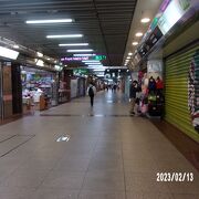 台北駅の地下には広大な地下街があります。