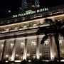 シンガポール川沿いに建つ、シンガポールを代表するホテルです