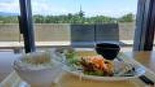 奈良の景色見ながらランチ