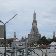 ワットアルンの仏塔