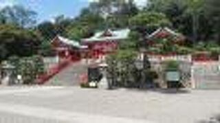 渡良瀬橋からも見える高台にある素敵な神社