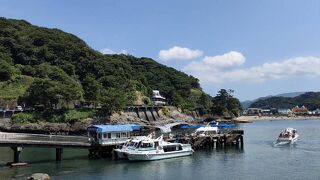 堂ヶ島の島々を間近に見ながら