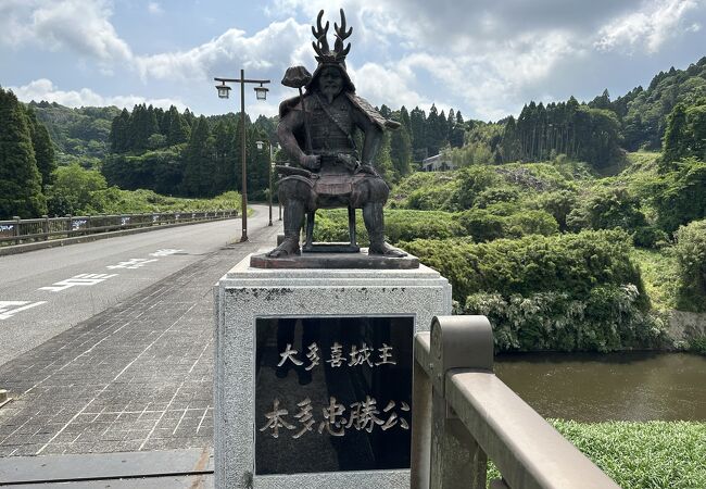 本多忠勝像 行徳橋