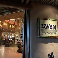 ホテル限定グッズも！！何回でも吸い込まれてしまうショップ